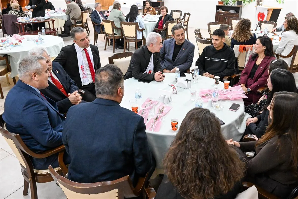 Kırklareli Valisi Turan, Dünya Astsubaylar Günü vesilesiyle düzenlenen programa katıldı