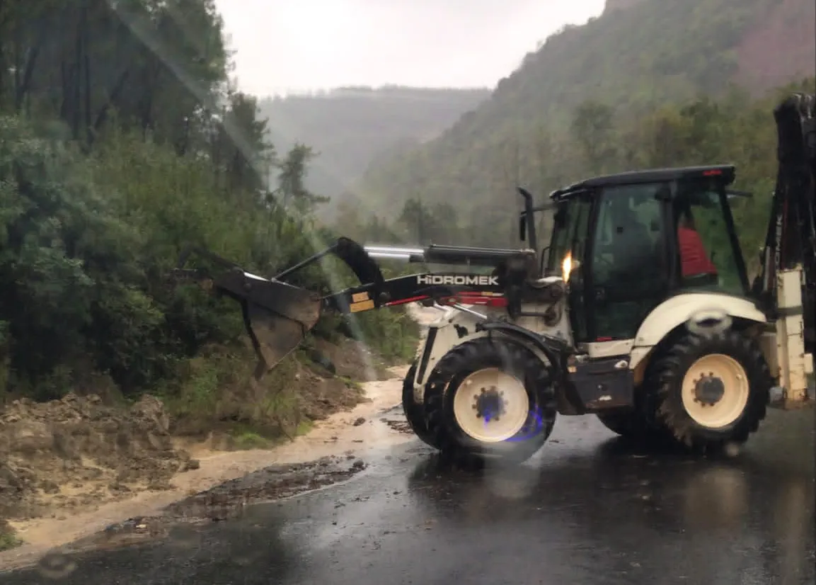 Yalova Belediyesi tüm gücüyle sahadaydı