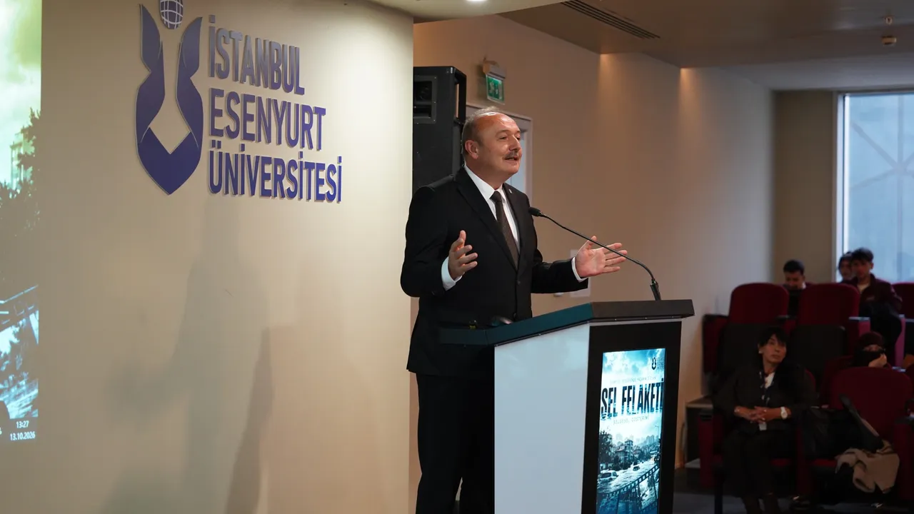 İstanbul Esenyurt Üniversitesi akademisyenleri tarafından hazırlanan Esenyurt’ta yaşanan sel felaketini konu alan belgesel üniversitede gösterildi