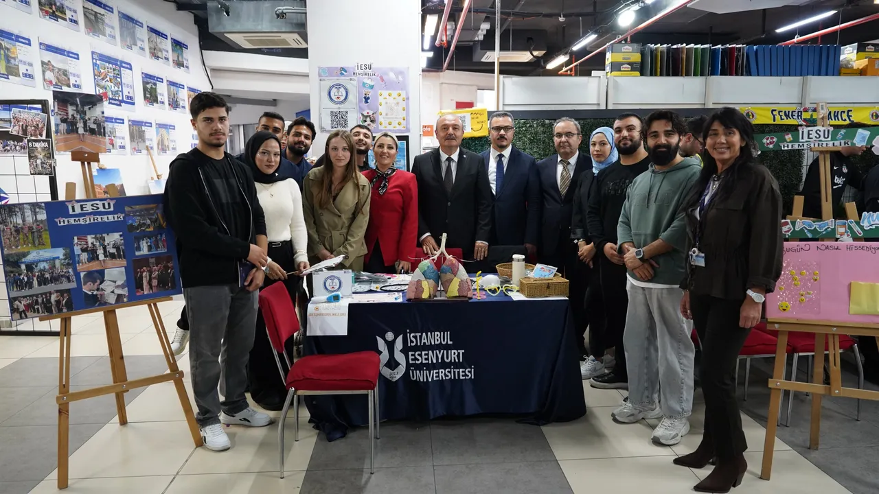 İstanbul Esenyurt Üniversitesinde öğrenci kulüpleri heyecanı