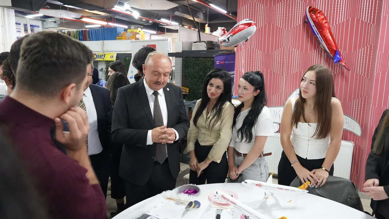 İstanbul Esenyurt Üniversitesinde öğrenci kulüpleri heyecanı
