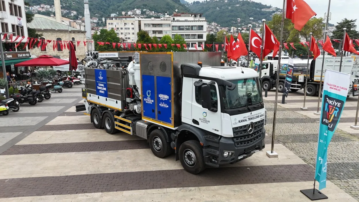 Ordu Büyükşehirin Kanal Temizleme Aracı Tokat’ta 30 Yılı aşkın sorunu çözdü