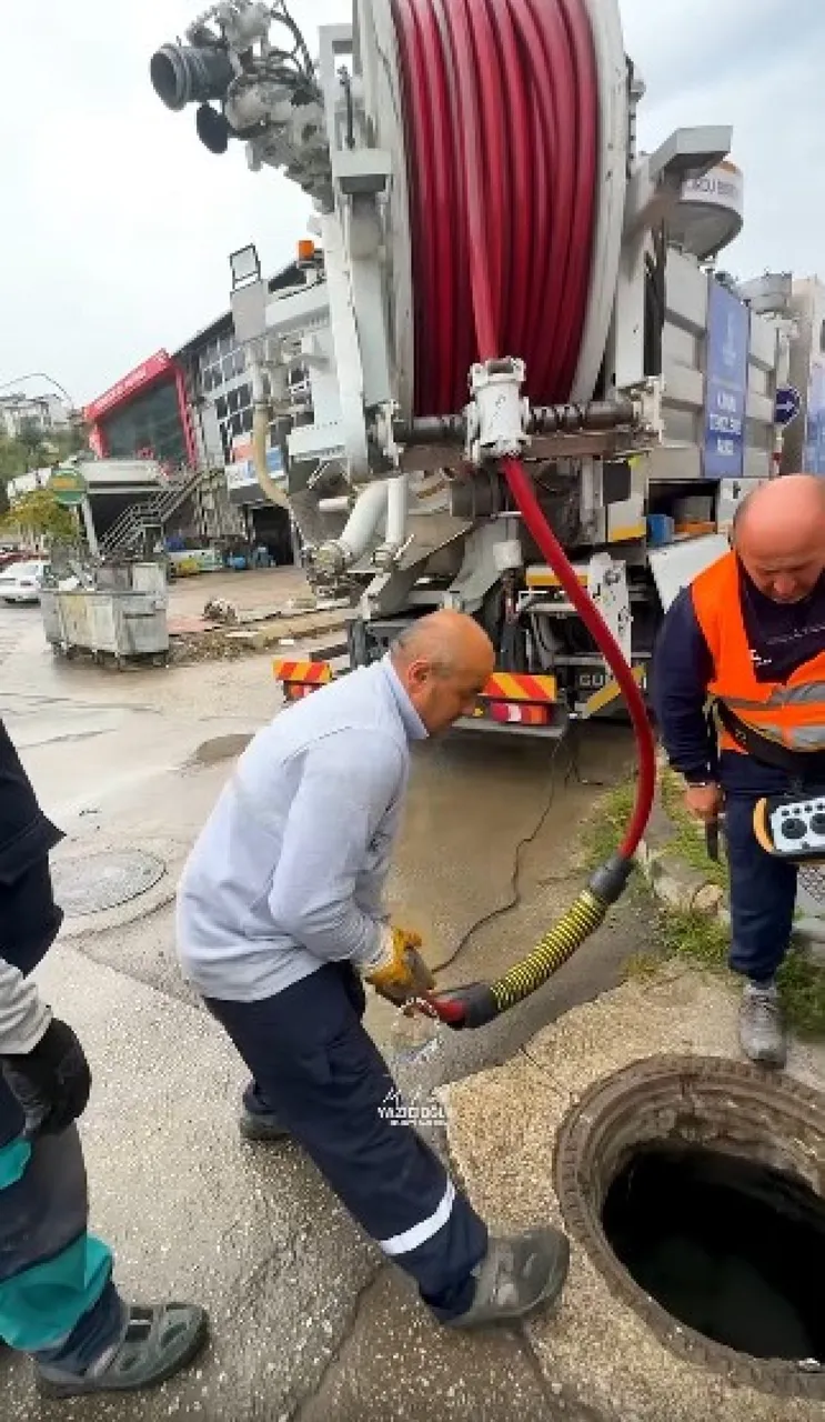 Ordu Büyükşehirin Kanal Temizleme Aracı Tokat’ta 30 Yılı aşkın sorunu çözdü