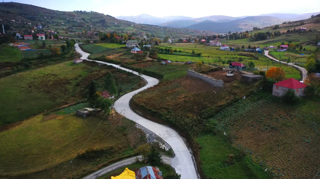 En güzel 41 mahalleden Turnalık’a beton yol konforu