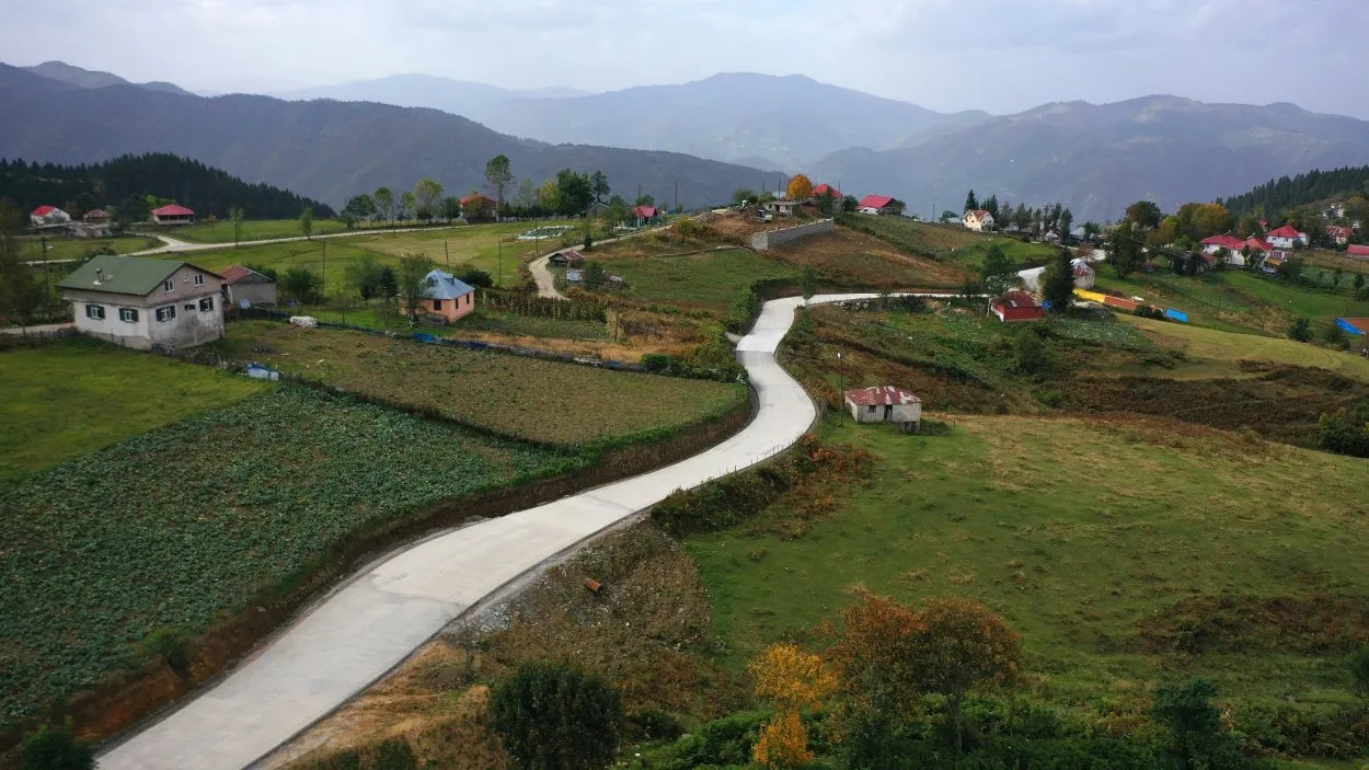 En güzel 41 mahalleden Turnalık’a beton yol konforu