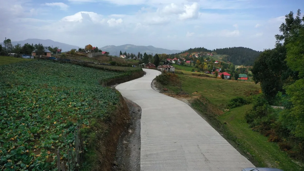 En güzel 41 mahalleden Turnalık’a beton yol konforu