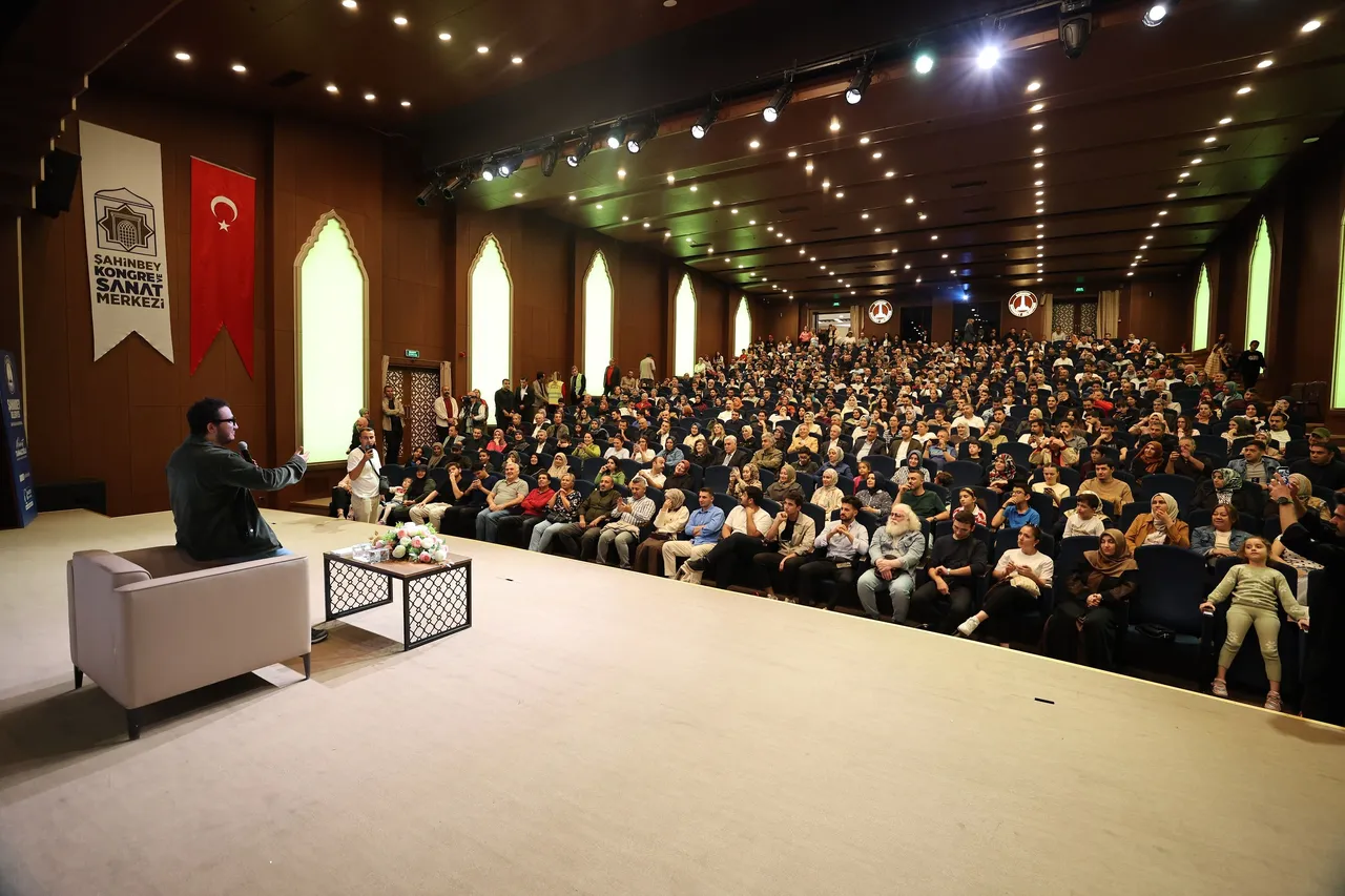 Oytun Erbaş evlilik için Başkan Tahmazoğlu´ndan Yardım İstedi