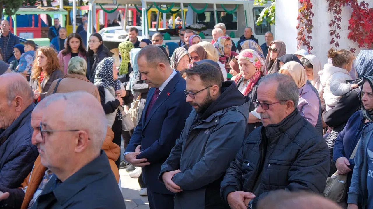 Kırklareli Belediyesi, Hilmi Doğan’ı son yolculuğuna uğurladı