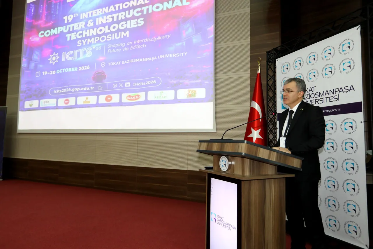19. Uluslararası Bilgisayar ve Öğretim Teknolojileri Sempozyumu başladı