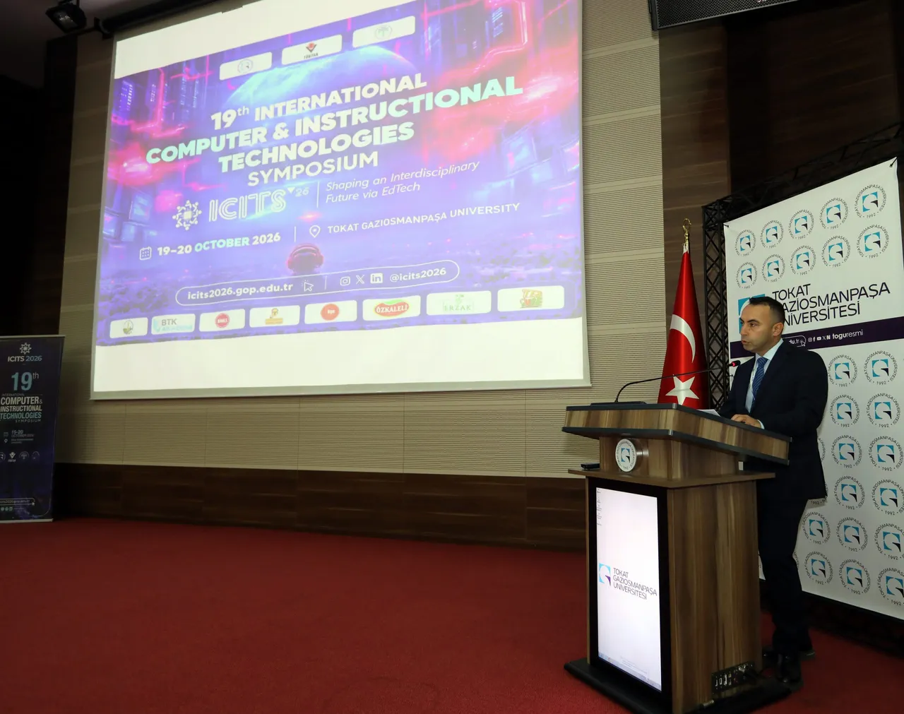 19. Uluslararası Bilgisayar ve Öğretim Teknolojileri Sempozyumu başladı