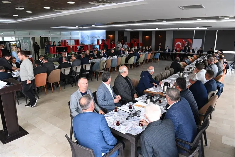 Vali Vekili Çek Kahvaltıda Muhtarlarla bir araya geldi