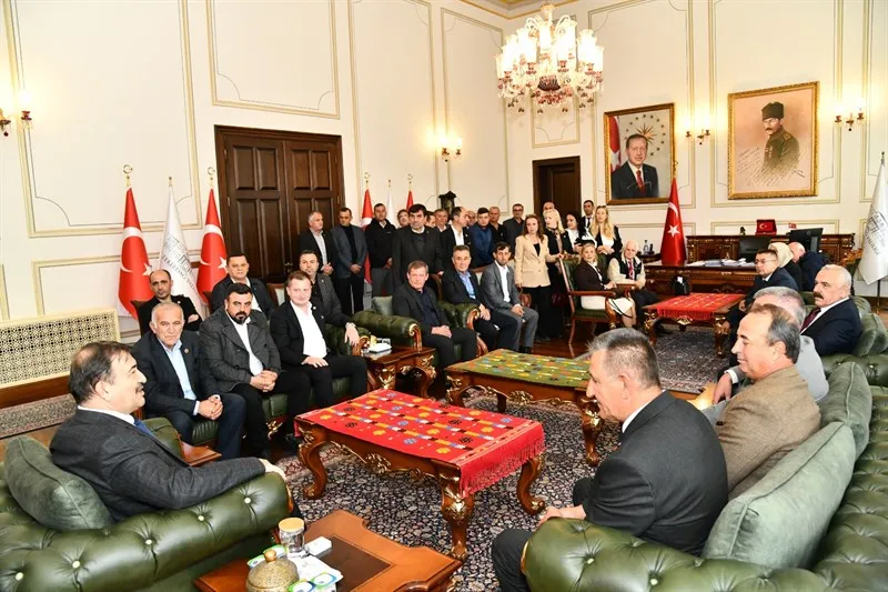 Muhtarlar Günü Münasebetiyle Vali Çek’e ziyaret