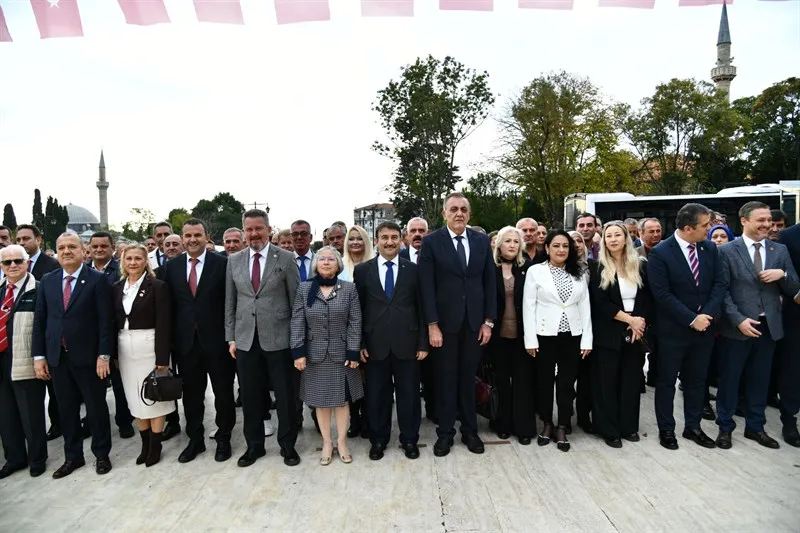 Vali Vekili Çek Çelenk Sunma Töreni'ne katıldı