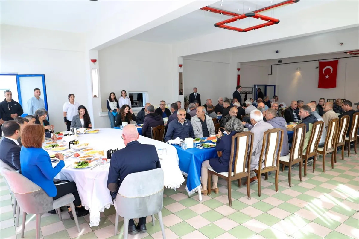 Tunceli Valisi Aygöl, Muhtarlarla bir araya geldi