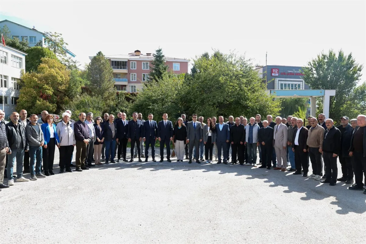 Tunceli Valisi Aygöl, Muhtarlarla bir araya geldi