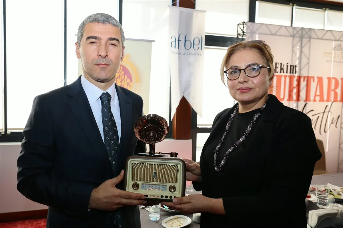 Vali Aktaş, muhtarlarla bir araya geldi