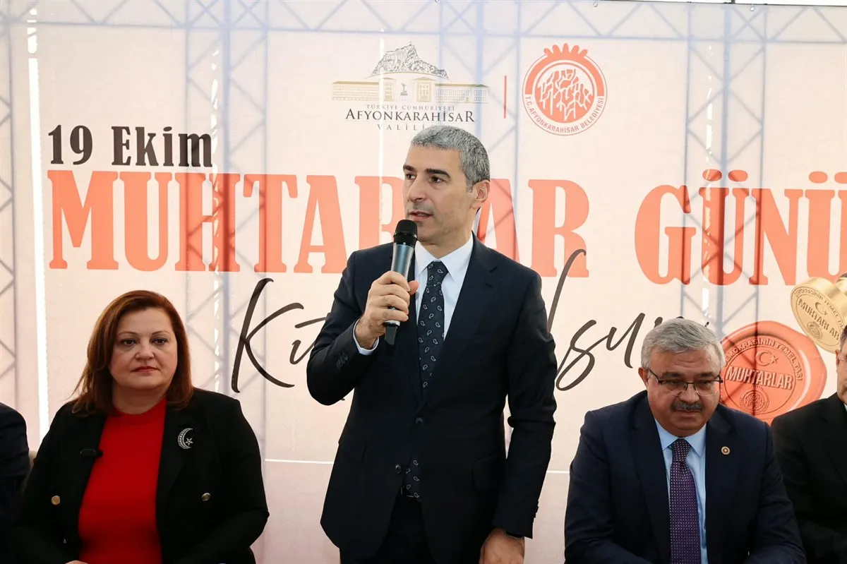 Vali Aktaş, muhtarlarla bir araya geldi