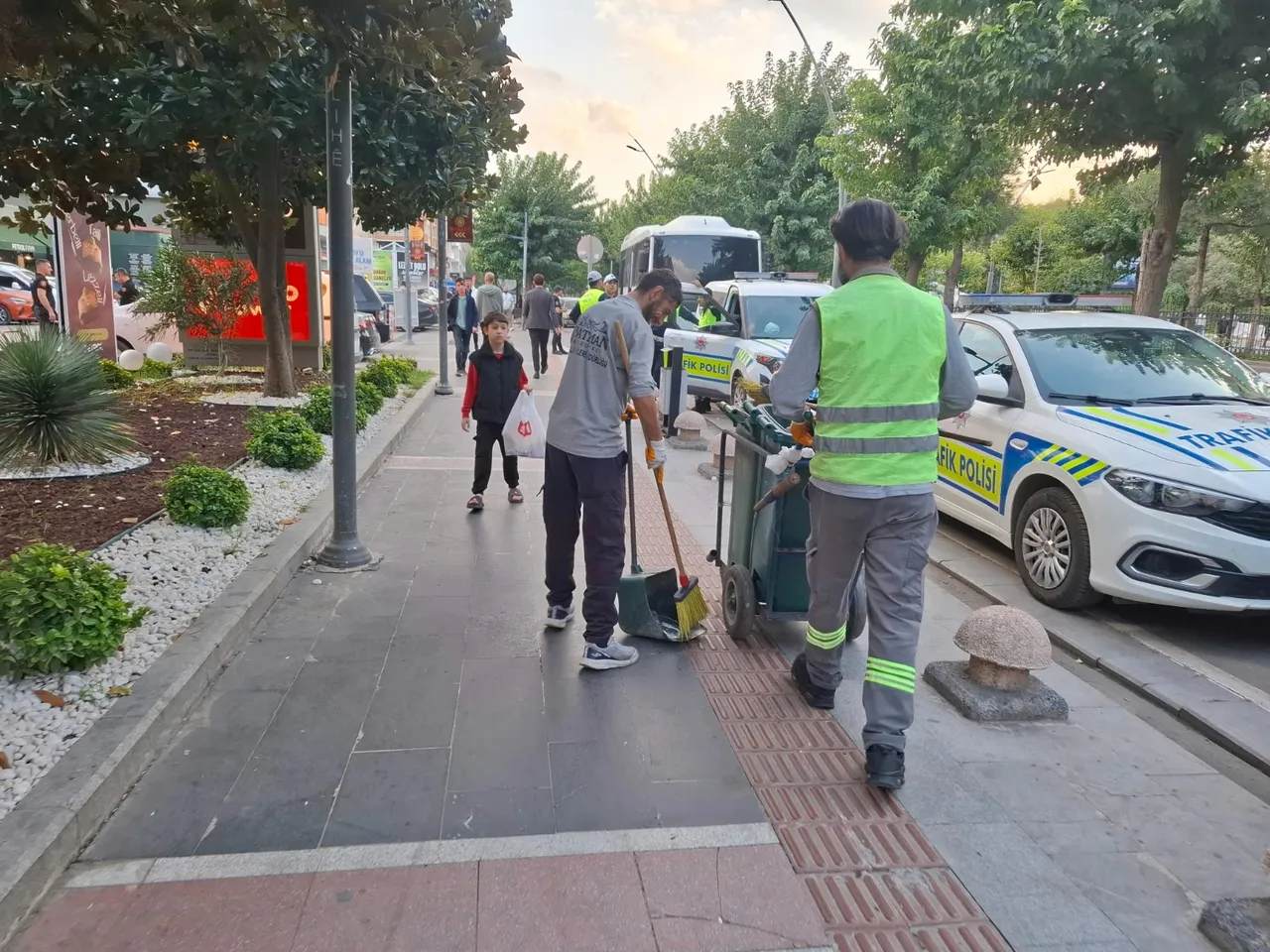 Belediye yaşamın her alanında hizmet veriyor