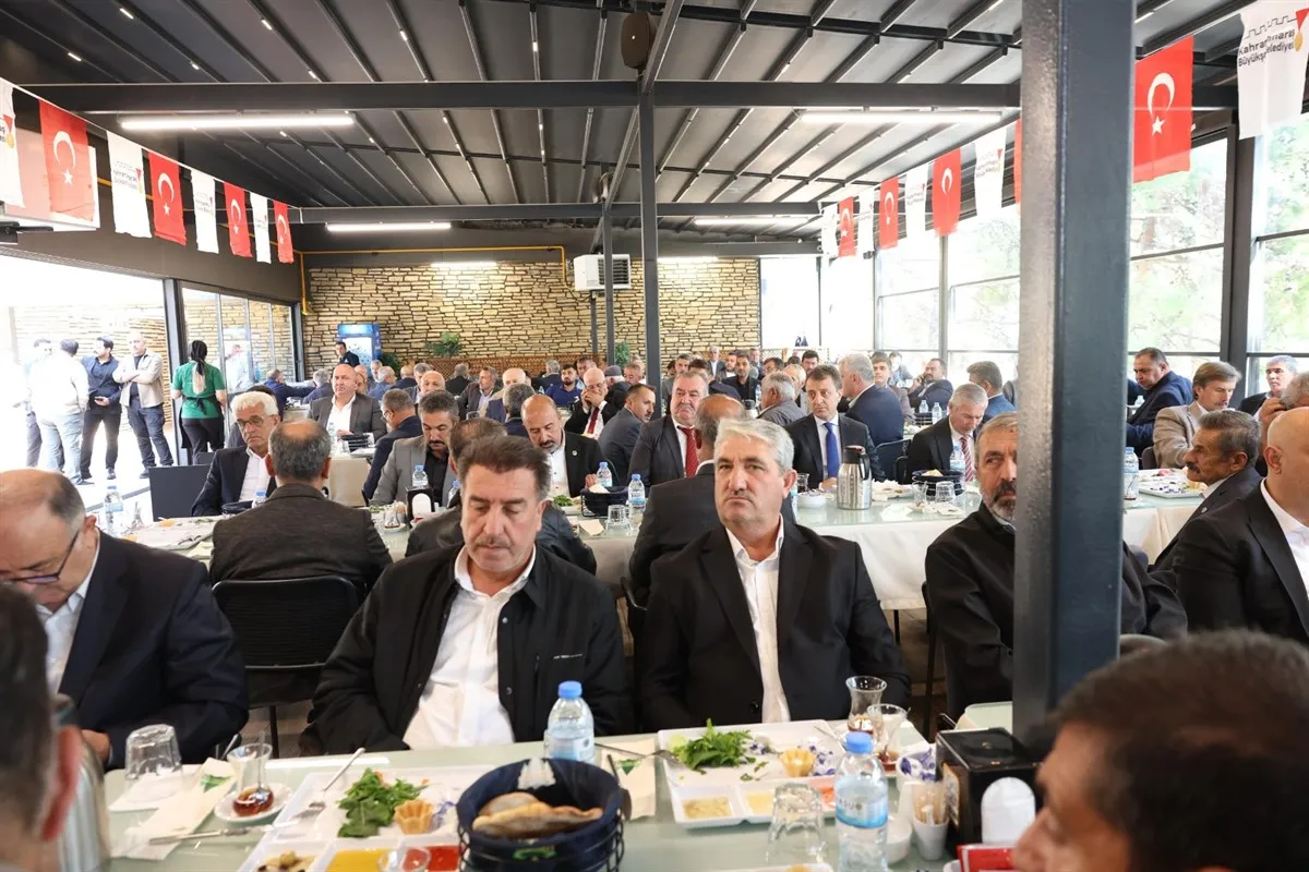 Vali Ünlüer, Muhtarlar Günü kahvaltı programında muhtarlarla bir araya geldi