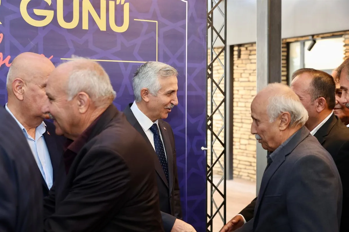 Vali Ünlüer, Muhtarlar Günü kahvaltı programında muhtarlarla bir araya geldi