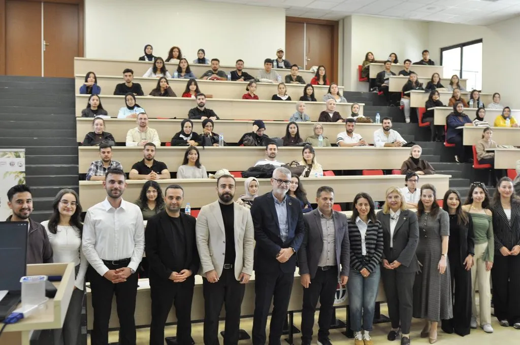GAÜN’de sürdürülebilir gelecek için gençlik buluşması