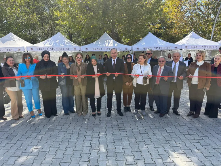 Fırat Üniversitesi Öğrenci Destek Birimi tarafından hayır kermesi düzenlendi
