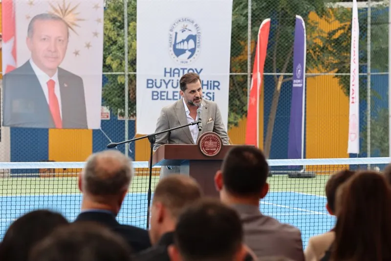 Hatay Valisi Masatlı, Defne ilçesinde tenis kortu açılış programına katıldı