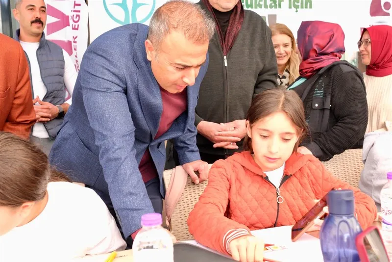 Çocukların Kaleminden Filistinli çocuklara destek