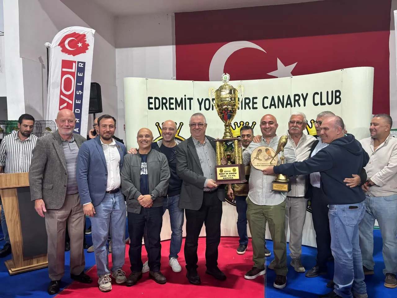 Dünyanın En büyük Yorkshire Kanarya Yarışması Edremit’te yapıldı