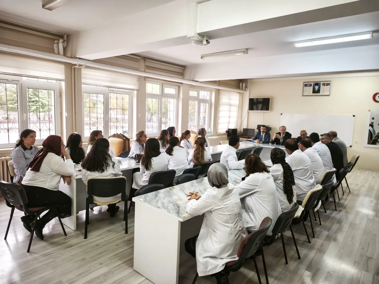 Kahramankazan Kaymakamı Yılmaz, Gazi ilkokulunu ziyaret etti