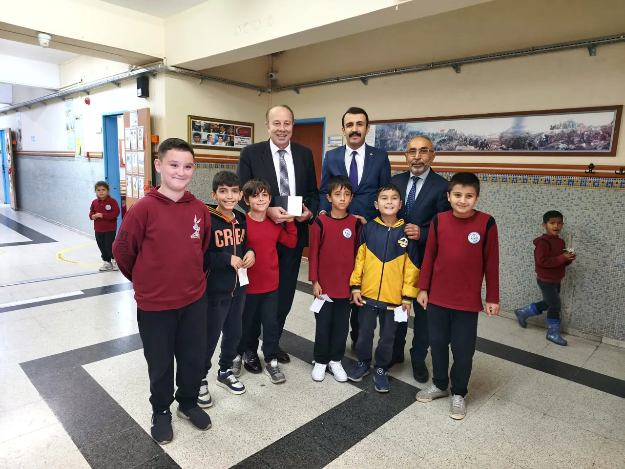 Kahramankazan Kaymakamı Yılmaz, Gazi ilkokulunu ziyaret etti