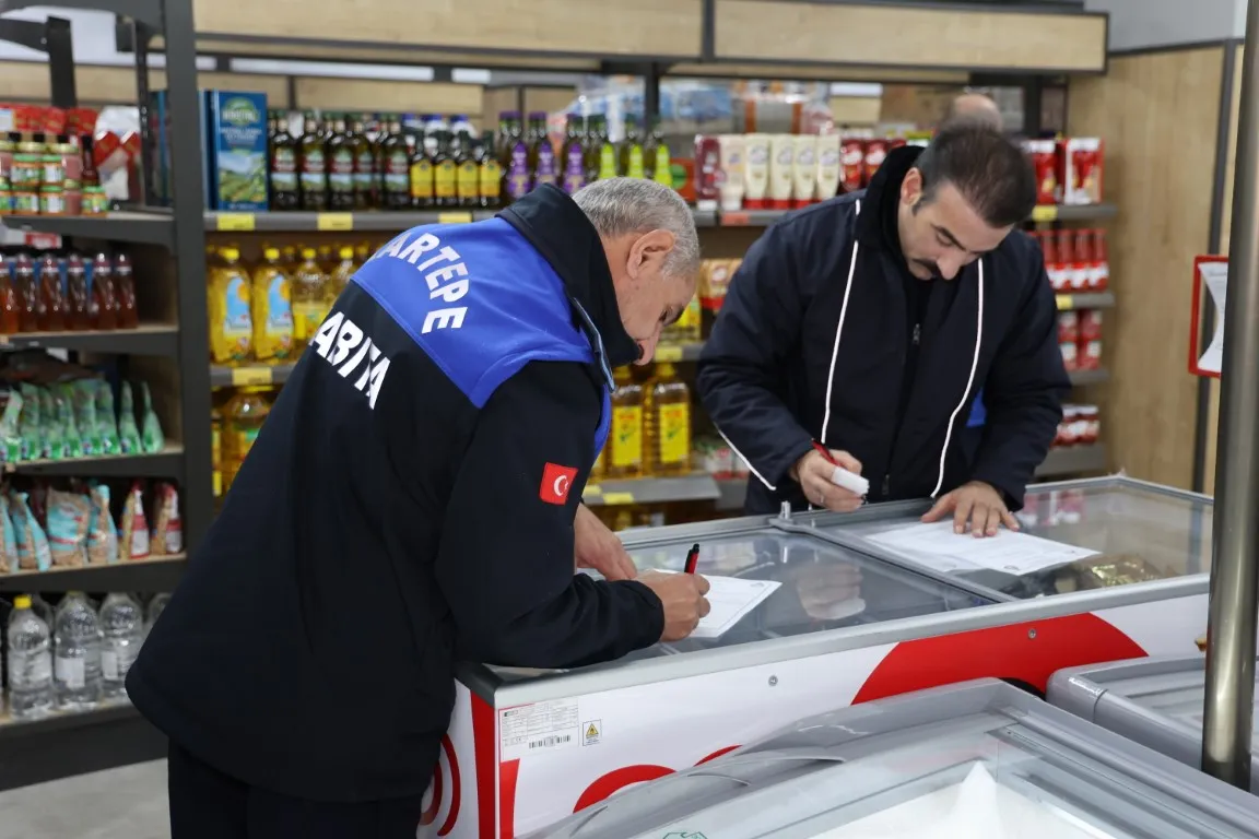 Kartepe’de uyarılara rağmen ihlalleri sürdüren market mühürlendi
