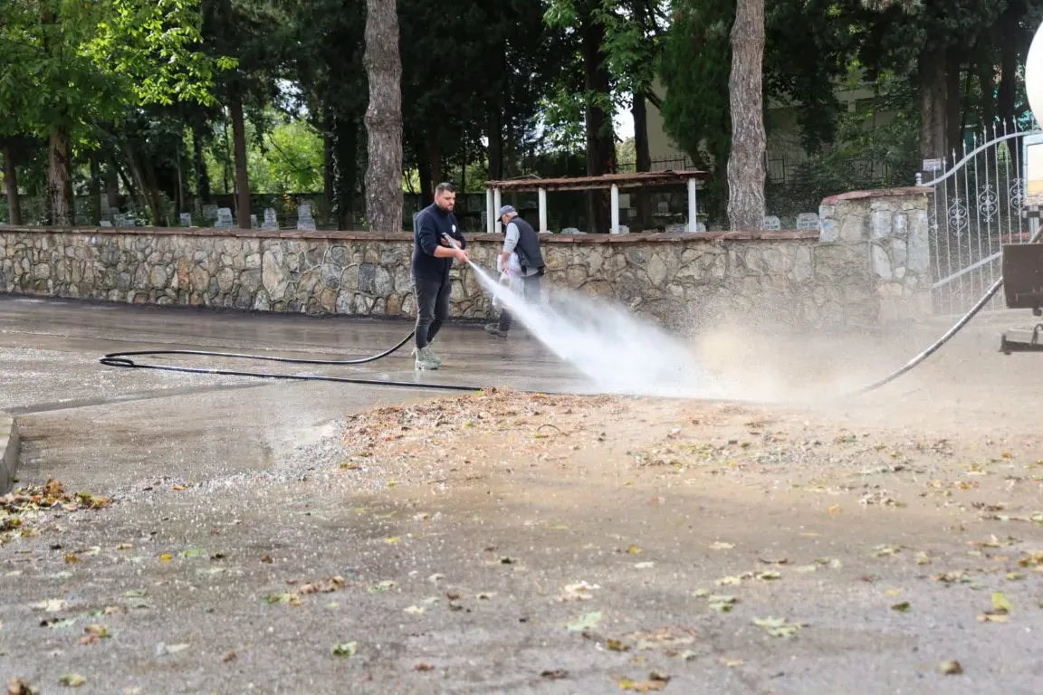 Kartepe’de afetin ardından yaralar sarılıyor