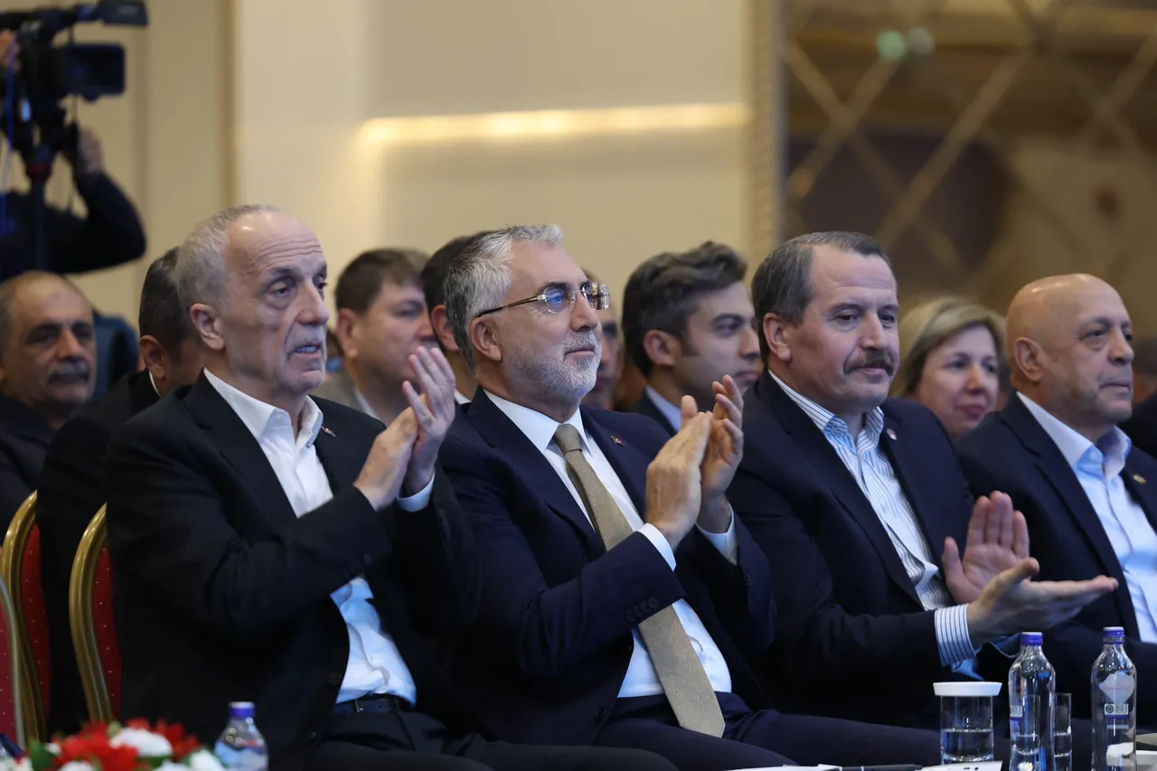Bakan Işıkhan, “COP31’e Giderken Emek Dünyasının Ortak Gündemi” Programı’na katıldı