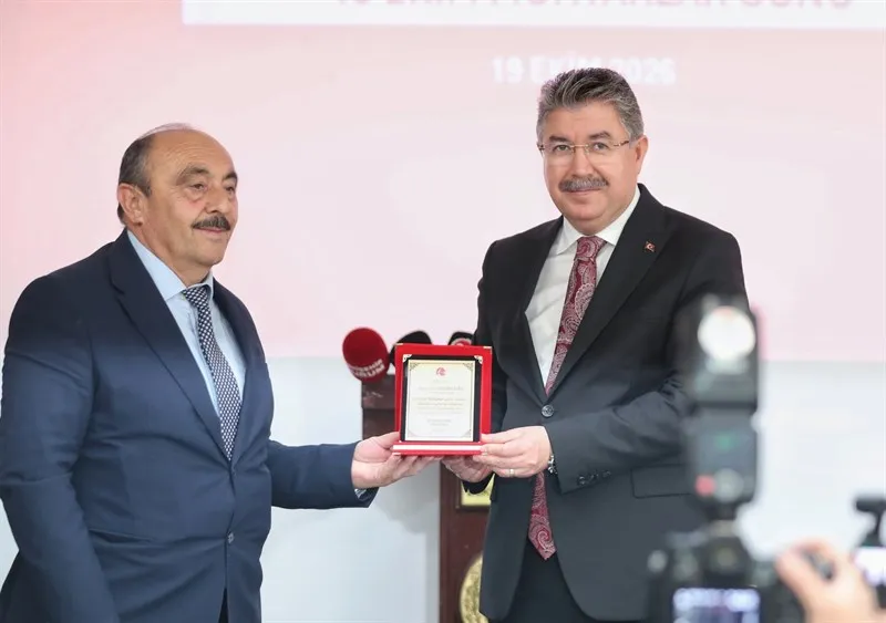 Eskişehir Valisi Yılmaz, 19 Ekim Muhtarlar Günü’nde Muhtarlarla bir araya geldi