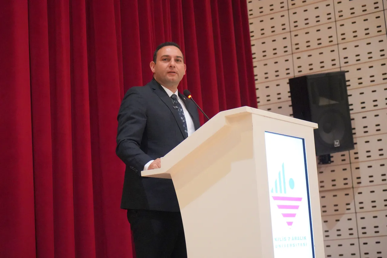Kilis 7 Aralık Üniversitesinde Muhtarlar Akademisi eğitimi açılış programı düzenlendi