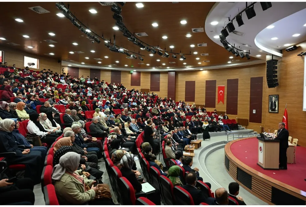 Kastamonu Üniversitesi’nde Muhammed İhsan Oğuz VII. İlahiyat lisansüstü tez Yarışması’nda ödüller verildi