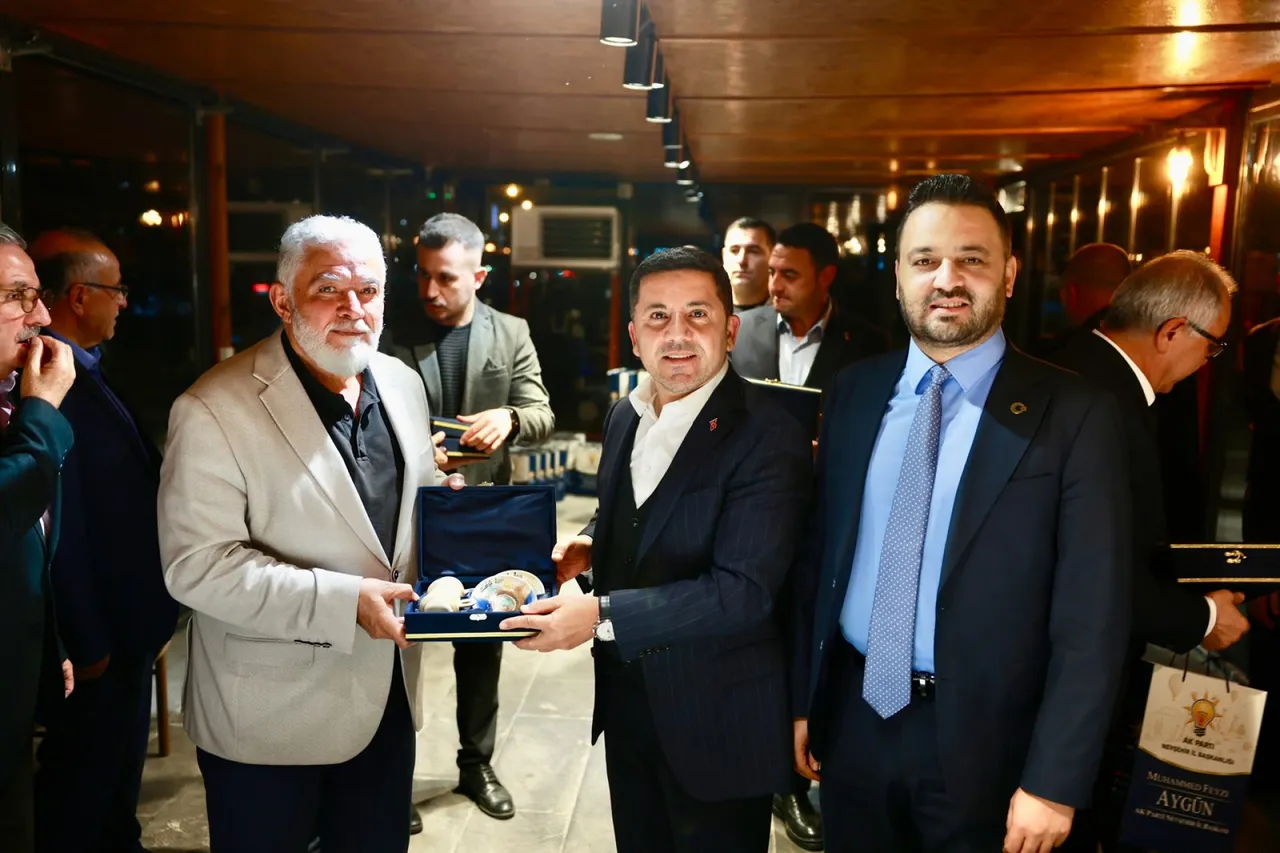 Başkan Arı, Muhtarlarla NevMekan’da bir araya geldi