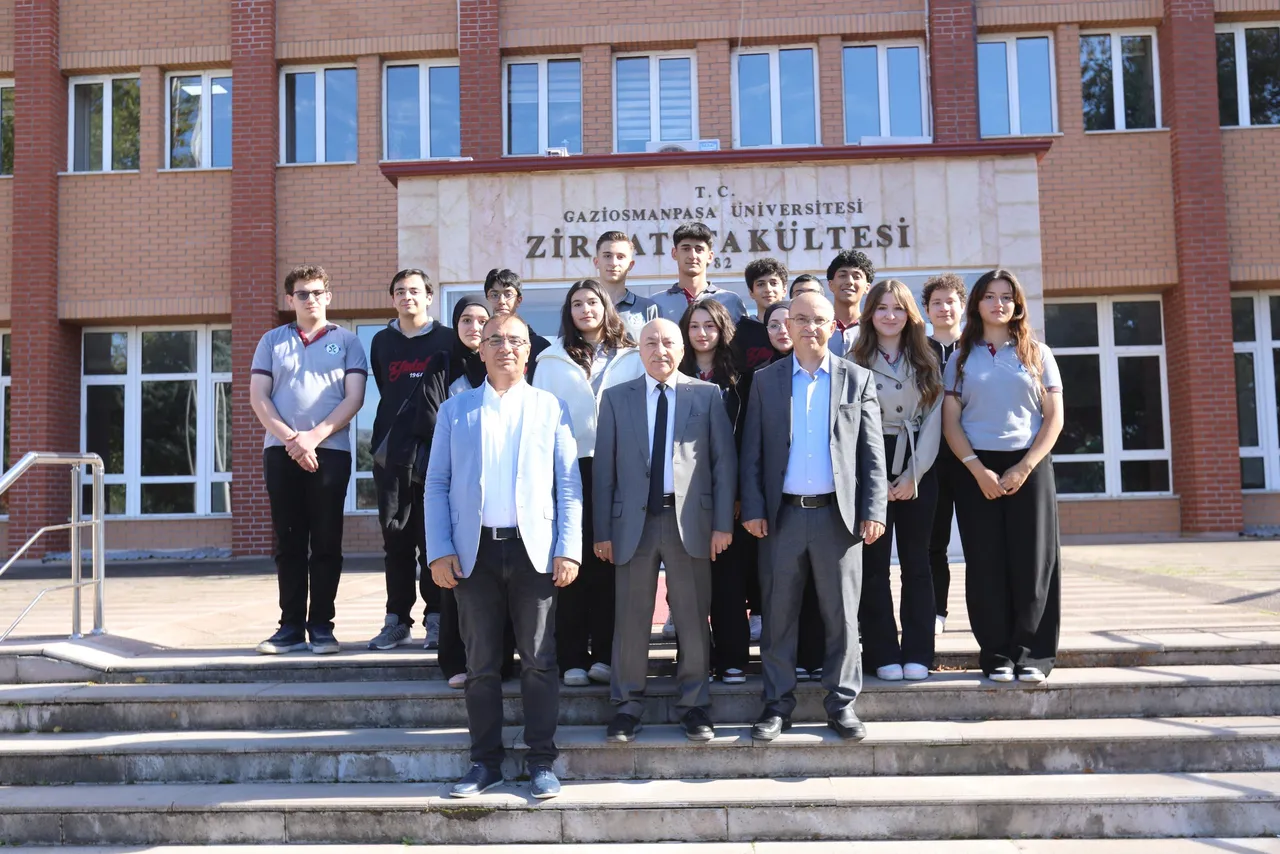 Tokat Yeşilırmak ticaret mesleki ve teknik Anadolu Öğrencileri TOGÜ kampüsünü gezdi