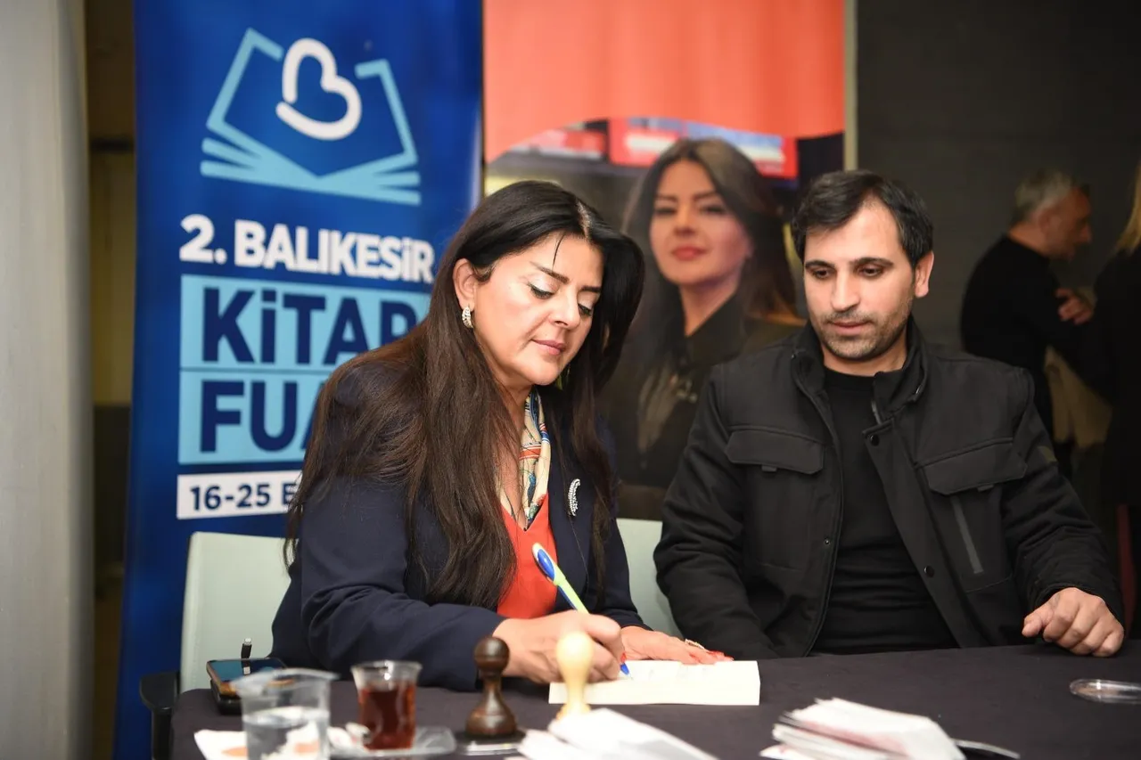 2. Balıkesir Kitap Fuarı hafta sonu doldu taştı