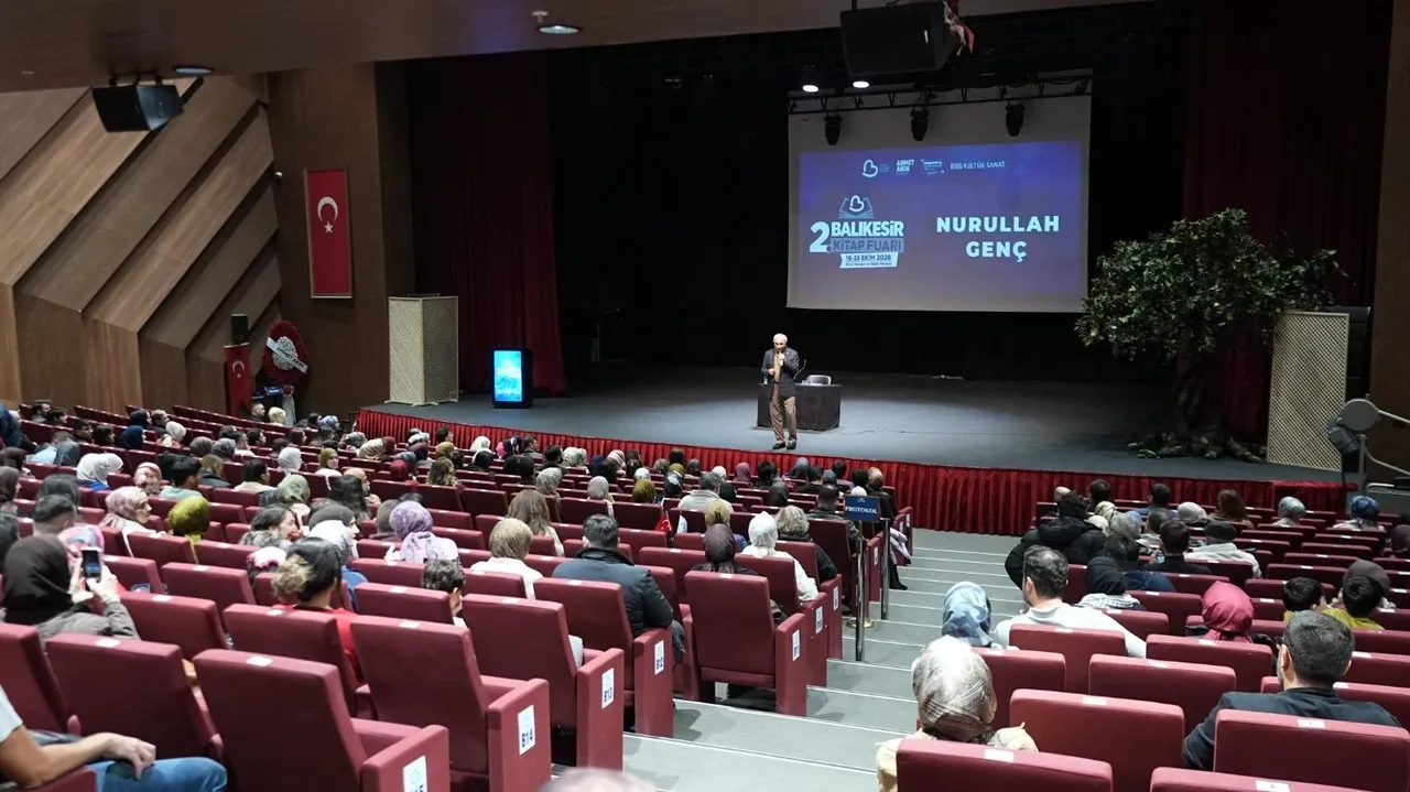 2. Balıkesir Kitap Fuarı hafta sonu doldu taştı
