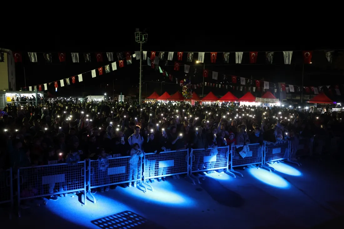 Akvadi’de coşku tavan yaptı: Fatih Bulut Pamukkale’yi salladı