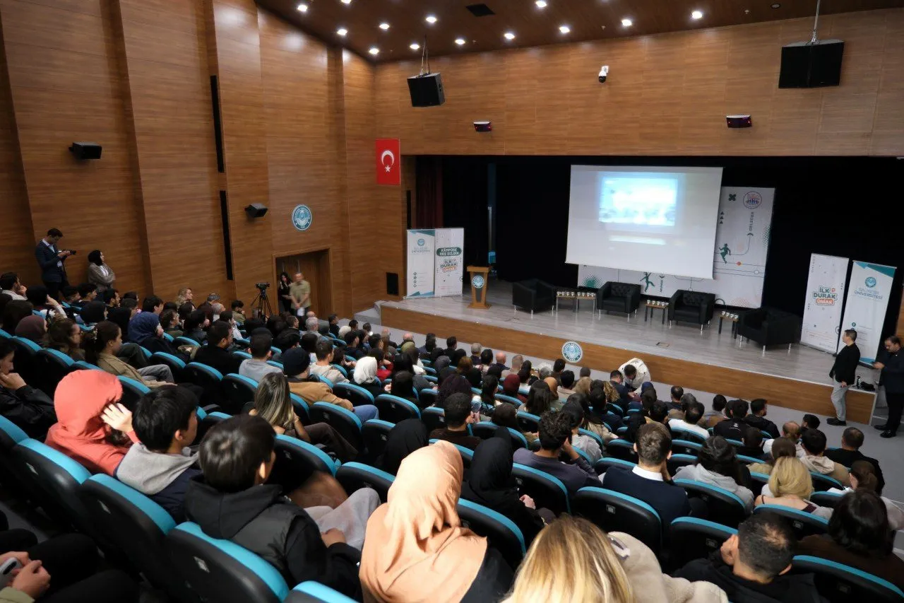 Balıkesir Üniversitesinde Türkiye Yüzyılı Zirvesi düzenlendi