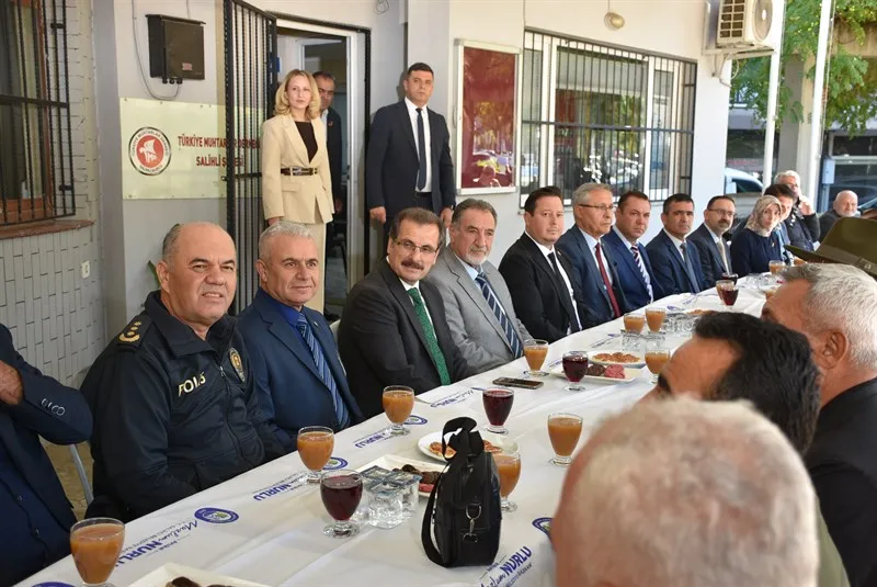 Salihli Kaymakamından Muhtarlar Derneğine ziyareti