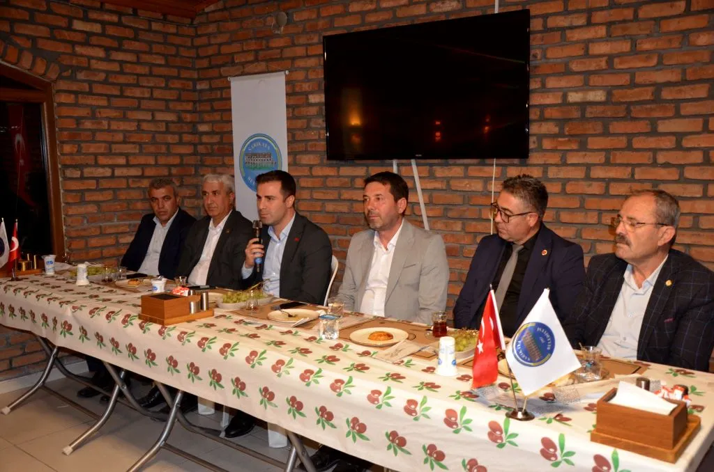 Sarıkaya Kaymakamı Demirkıran, düzenlenen programında muhtarlarla bir araya geldi