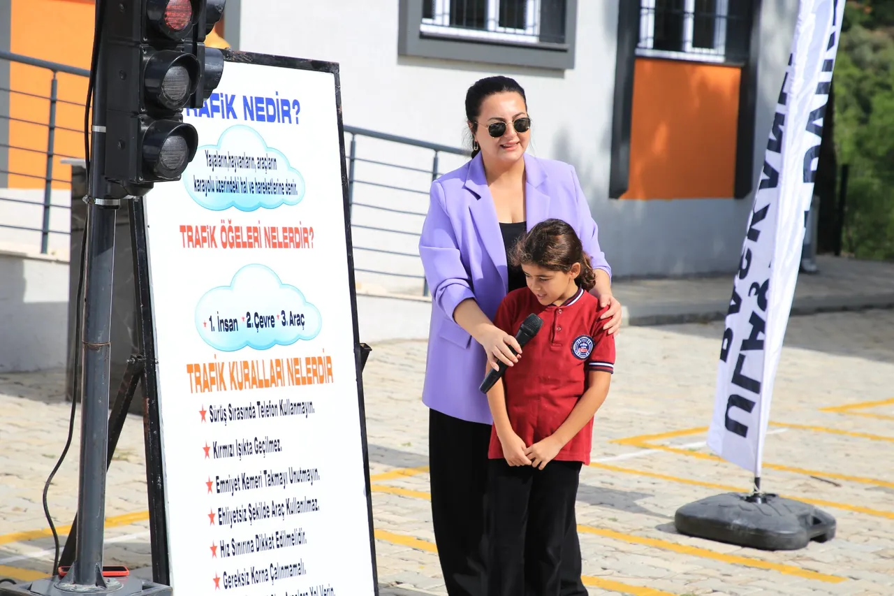 HBB, İskenderun’da çocuklara trafik eğitimi verdi