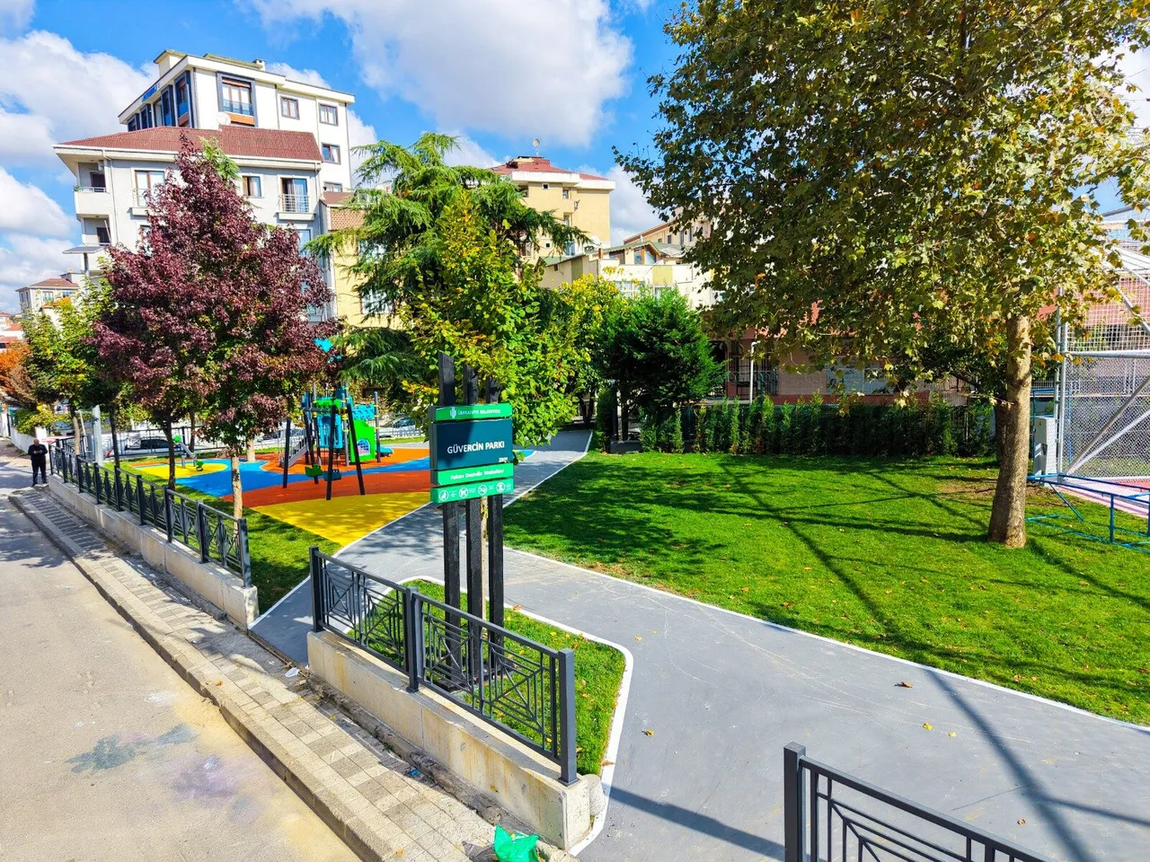 Ümraniye’de parklar daha modern ve kullanışlı hale getiriliyor