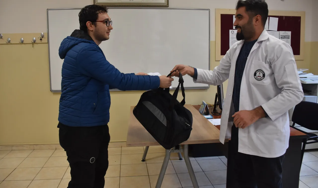 Şahinbey Belediyesi'nden 101 bin Mehmetçiğe asker çantası