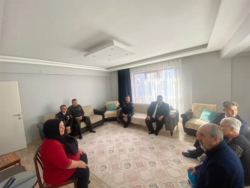 Şarköy Kaymakamı Erdoğan, şehit ailemiz ve kahraman gaziye ziyaretleri