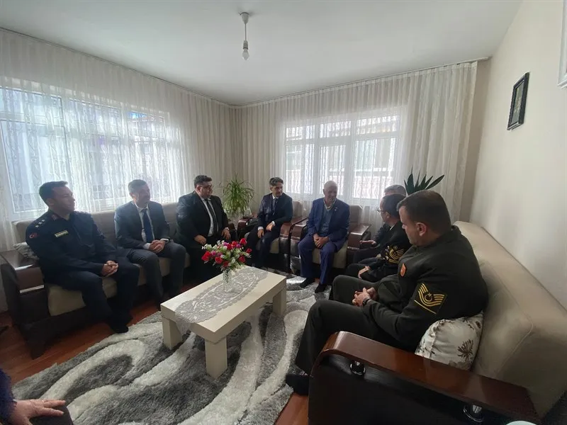 Şarköy Kaymakamı Erdoğan, şehit ailemiz ve kahraman gaziye ziyaretleri